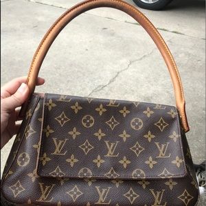 Louis Vuitton Loop purse